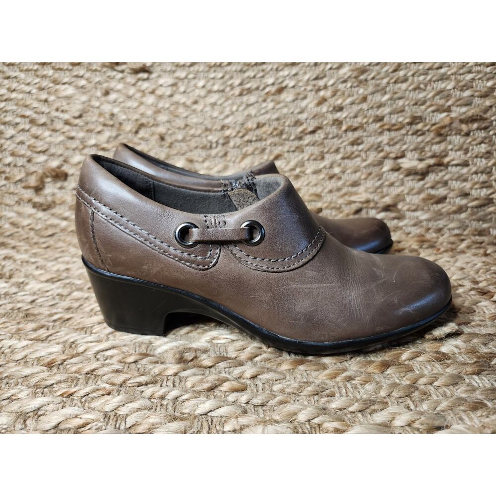 Clarks Collection Women 7.5M Zip Shoes Heeled Brown Booties Leather Upper New!